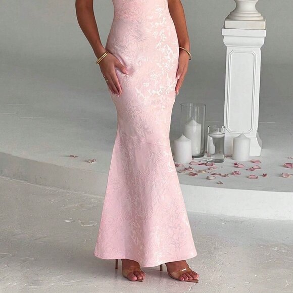 Pink Elegant Women's Spaghetti Strap Tie-Waist Slim-Fit Dress - Picture 3 of 3